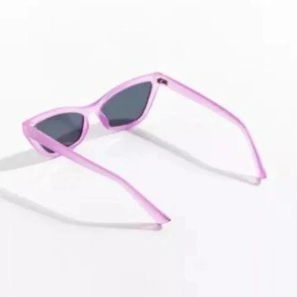 Urban Outfitters Liza Cat Eyes Neon Pink Matte Sunglasses - Picture 2 of 2